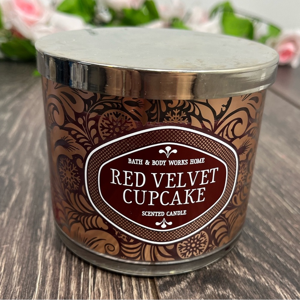 Red Velvet Cupcake Bath & Bodyworks 3 Wick Candle